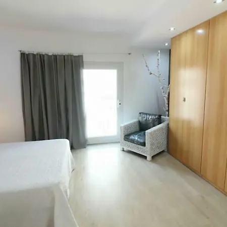 Adonis Apartman